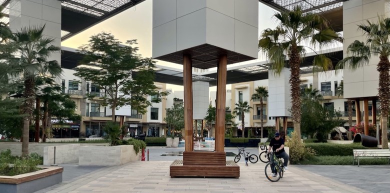 Sustainable Plaza (before)